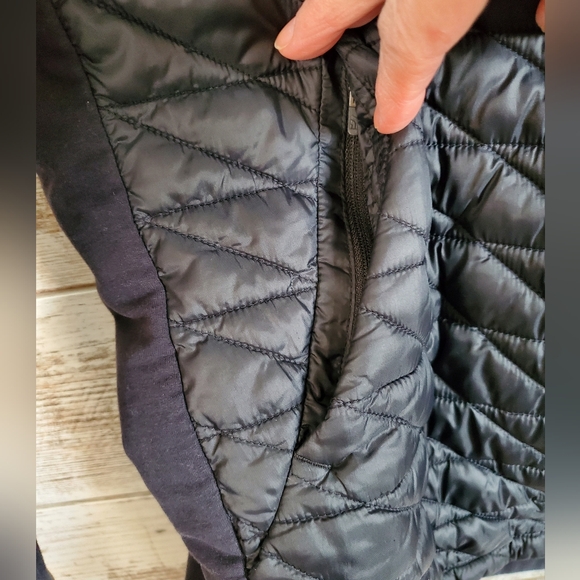 The North Face Motivation ThermoBall Jacket - Picture 7 of 14